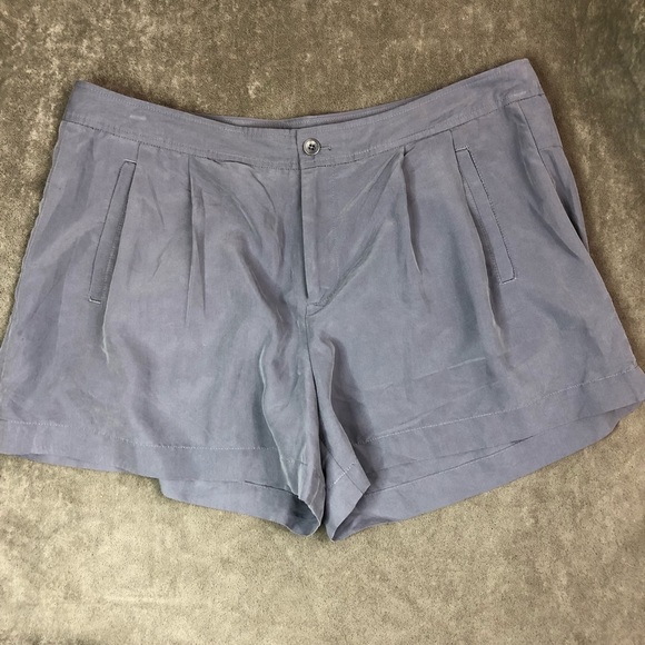 GAP pleated front silk feel dress shorts Sz 10 - Picture 1 of 5